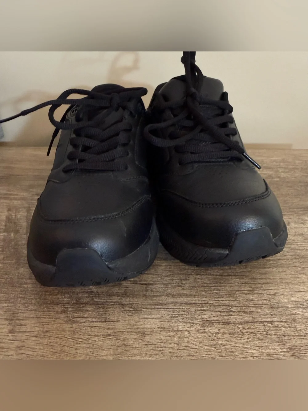 Xelero Performance Black Leather Slip Resistant Sneakers X97400D Women’s Sz 8